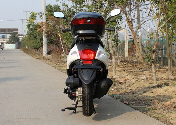 أفقي نوع 50cc عالية الطاقة سكوتر 2.5L زيت استهلاك 4 السكتة الدماغية