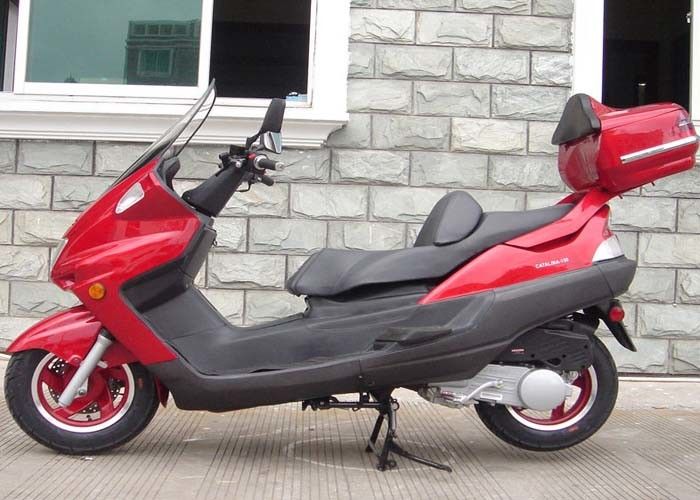 سكوتر أحمر بالطاقة موتور مع فرامل يدوية ، موتور سكوتر 150cc مع ضوء قوي