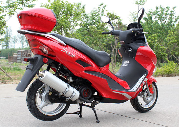أربعة ألوان الغاز الدراجة سكوتر مع الزجاج الأمامي CVT ، سرعة المحرك سكوتر 150cc