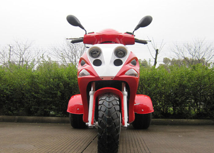 50CC ثلاثي عجلة دراجة نارية تبريد الهواء اسطوانة واحدة أربعة السكتة الدماغية SOHC مع صندوق خلفي كبير
