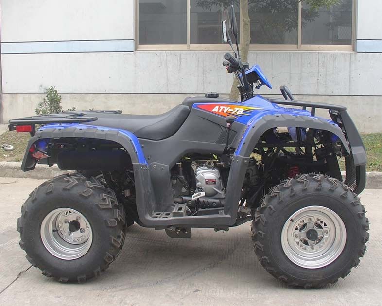 أوتوماتيكية بالكامل عكس 300cc اثنين من مقعد أربعة ويلر 2 * 4 تبريد المياه شافت محرك