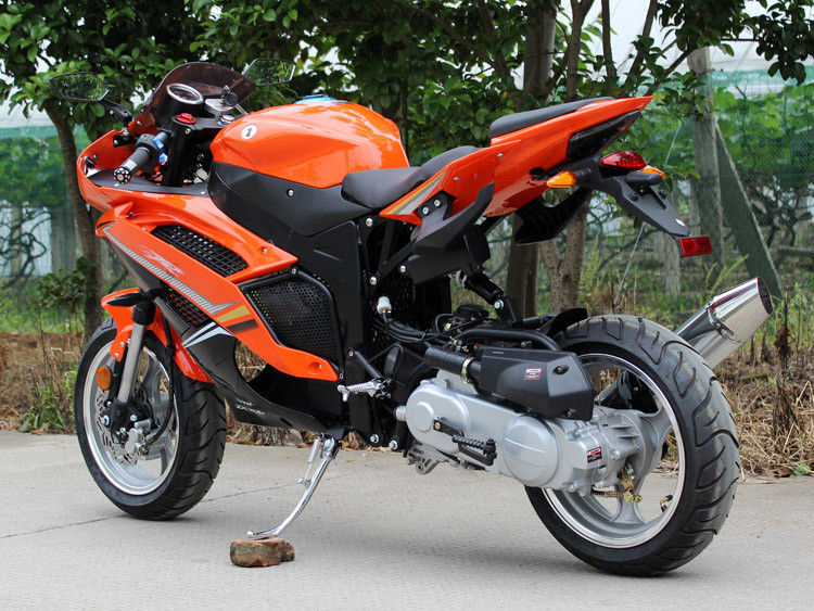اسطوانة واحدة 50cc المروحية للدراجات النارية مع 60 كم / ساعة السرعة القصوى للطريق