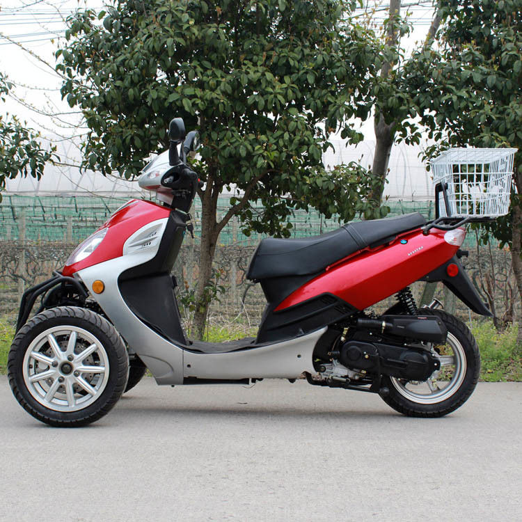تبريد الهواء 50CC الكبار ثلاثي عجلة دراجة نارية واحدة اسطوانة 4 السكتة الدماغية مع صندوق خلفي