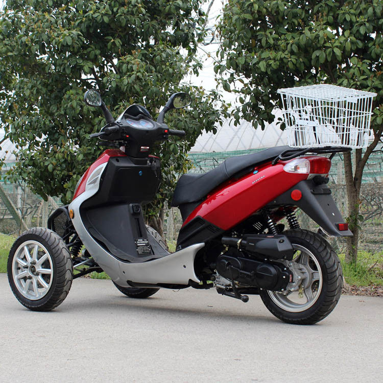 تبريد الهواء 50CC الكبار ثلاثي عجلة دراجة نارية واحدة اسطوانة 4 السكتة الدماغية مع صندوق خلفي