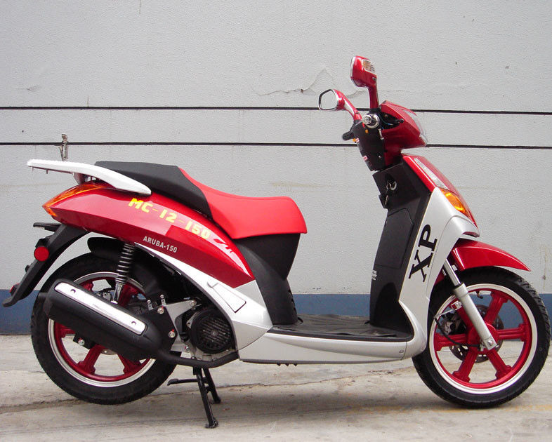 16 بوصة الاطارات الكبار الغاز سكوتر 150cc خلفي بروم الفرامل Cvt القسري تبريد الهواء المحرك