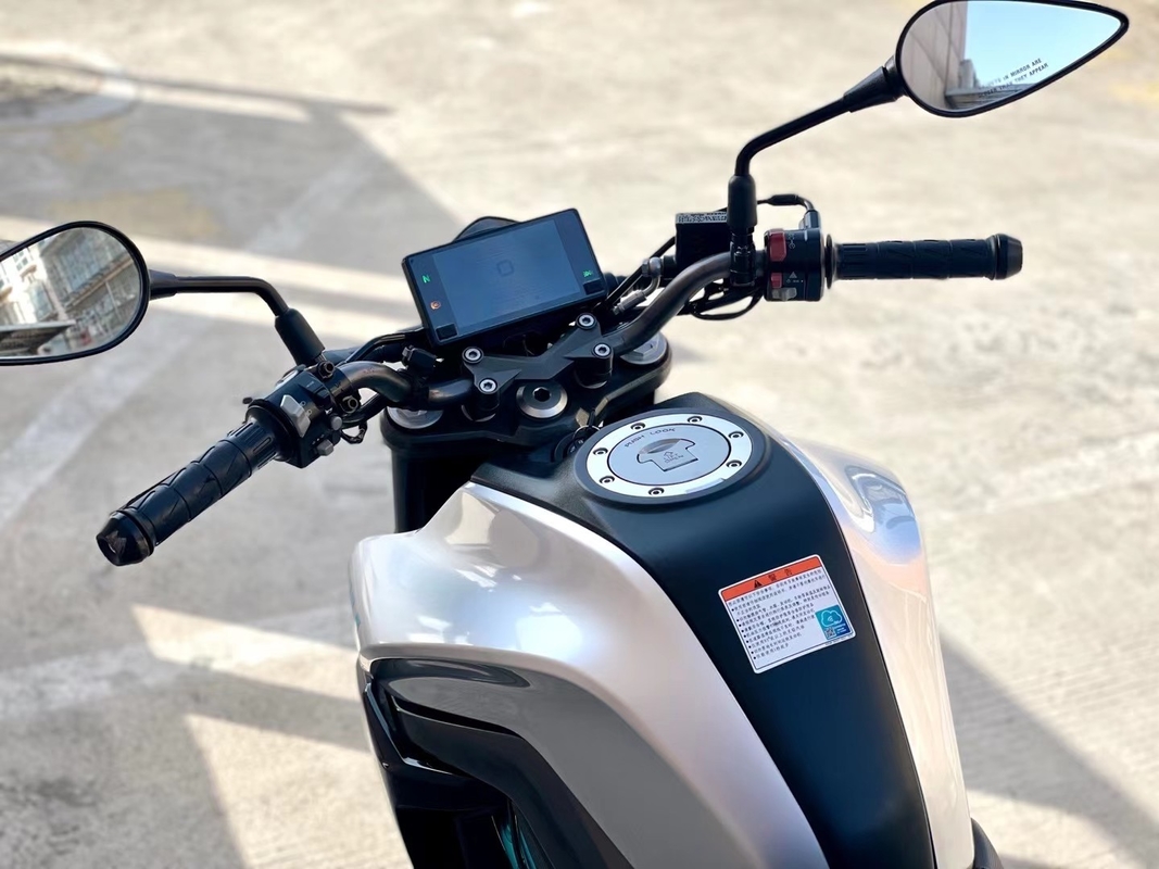 150cc دراجات نارية عالية الطاقة مع محرك 4 السكتة الدماغية SOHC 2 صمام تبريد الهواء